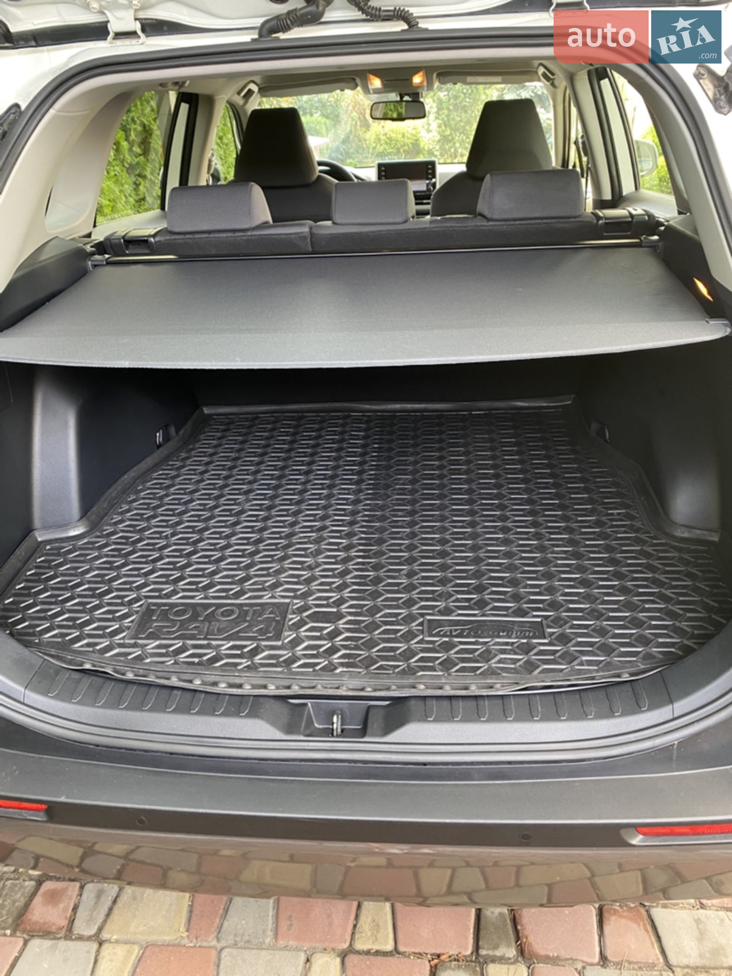 2019 Toyota RAV 4 - мініатюра 11
