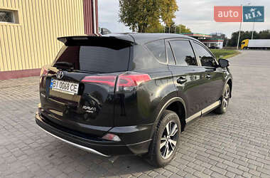 Позашляховик / Кросовер Toyota RAV4 2015 в  фото 5 Позашляховик / Кросовер Toyota RAV4 2015 в