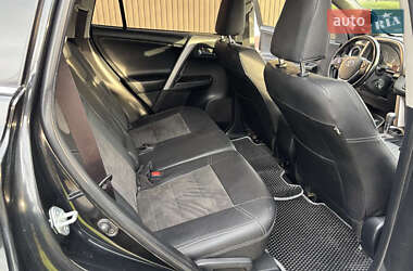 Позашляховик / Кросовер Toyota RAV4 2015 в  фото 11 Позашляховик / Кросовер Toyota RAV4 2015 в