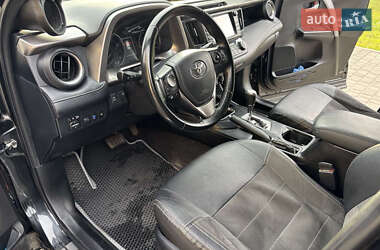 Позашляховик / Кросовер Toyota RAV4 2015 в  фото 14 Позашляховик / Кросовер Toyota RAV4 2015 в