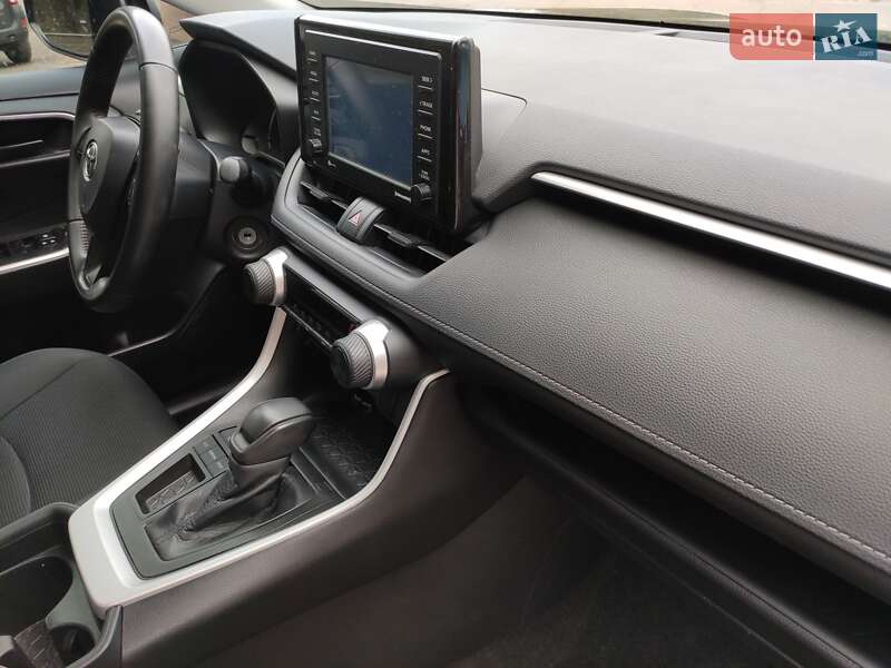 Внедорожник / Кроссовер Toyota RAV4 2020 в Ровно фото 27 Внедорожник / Кроссовер Toyota RAV4 2020 в Ровно