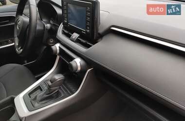 Позашляховик / Кросовер Toyota RAV4 2020 в  фото 27 Позашляховик / Кросовер Toyota RAV4 2020 в
