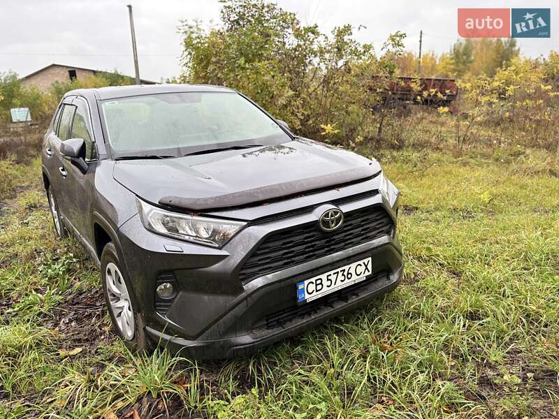 Позашляховик / Кросовер Toyota RAV4 2020 в Прилуках