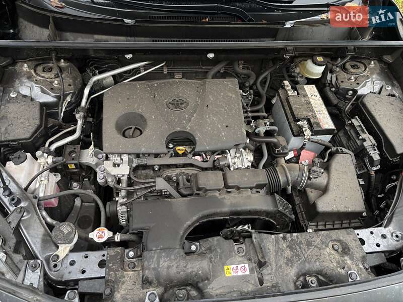 Позашляховик / Кросовер Toyota RAV4 2020 в Прилуках