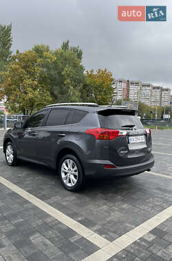 Позашляховик / Кросовер Toyota RAV4 2014 в  фото 17 Позашляховик / Кросовер Toyota RAV4 2014 в