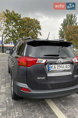 Позашляховик / Кросовер Toyota RAV4 2014 в  фото 30 Позашляховик / Кросовер Toyota RAV4 2014 в