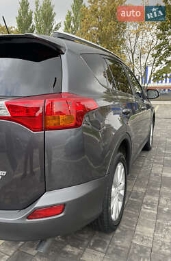 Позашляховик / Кросовер Toyota RAV4 2014 в  фото 33 Позашляховик / Кросовер Toyota RAV4 2014 в