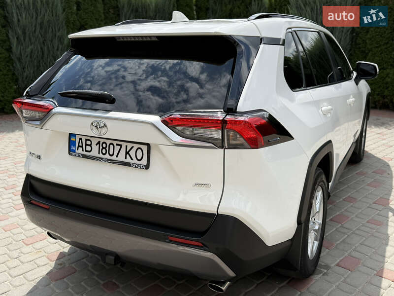 Позашляховик / Кросовер Toyota RAV4 2020 в Тульчині
