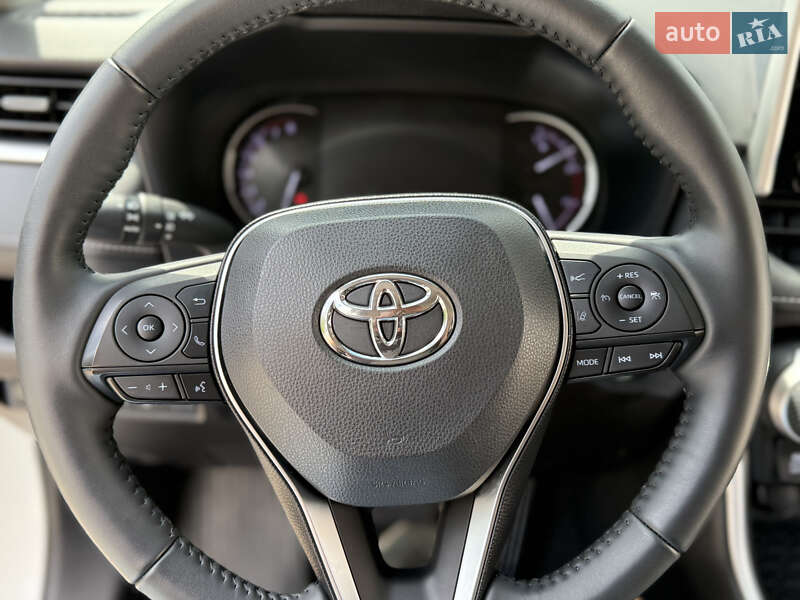 Позашляховик / Кросовер Toyota RAV4 2020 в Тульчині