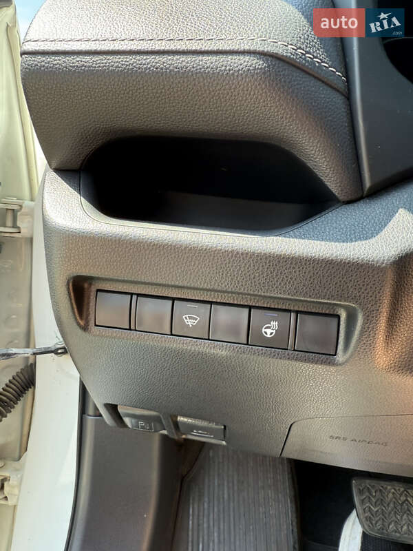 Внедорожник / Кроссовер Toyota RAV4 2019 в Черновцах