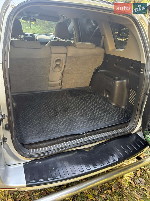 Позашляховик / Кросовер Toyota RAV4 2011 в Умані