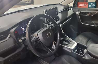 Внедорожник / Кроссовер Toyota RAV4 2022 в 
