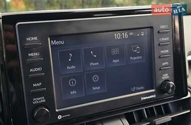 Внедорожник / Кроссовер Toyota RAV4 2021 в 