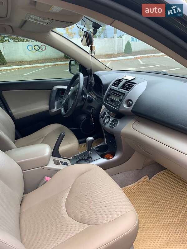 Позашляховик / Кросовер Toyota RAV4 2008 в Ізмаїлі