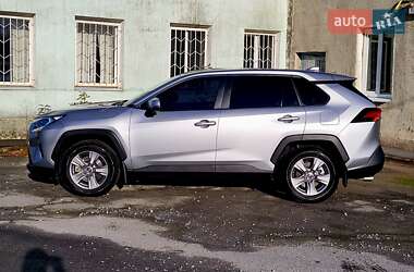 Внедорожник / Кроссовер Toyota RAV4 2022 в 