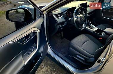Внедорожник / Кроссовер Toyota RAV4 2022 в 