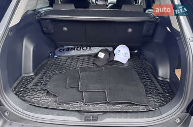 Внедорожник / Кроссовер Toyota RAV4 2020 в 