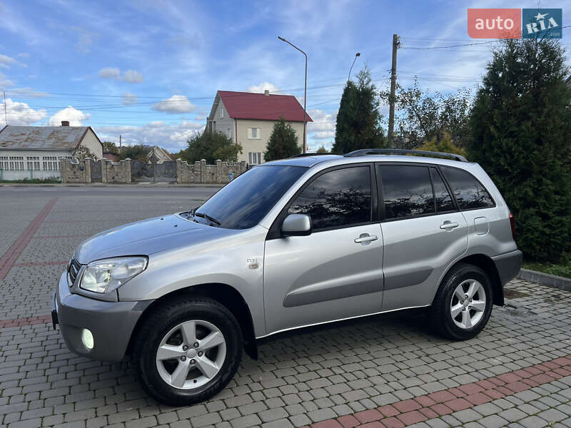 Внедорожник / Кроссовер Toyota RAV4 2004 в Ивано-Франковске фото 6 Внедорожник / Кроссовер Toyota RAV4 2004 в Ивано-Франковске