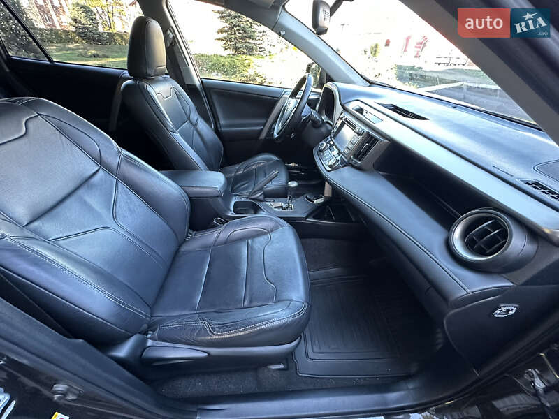 Внедорожник / Кроссовер Toyota RAV4 2014 в Днепре