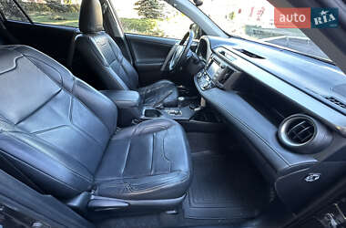 Внедорожник / Кроссовер Toyota RAV4 2014 в 
