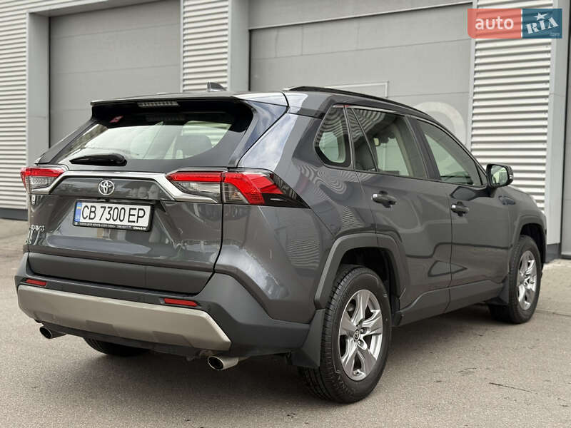 Внедорожник / Кроссовер Toyota RAV4 2022 в Киеве
