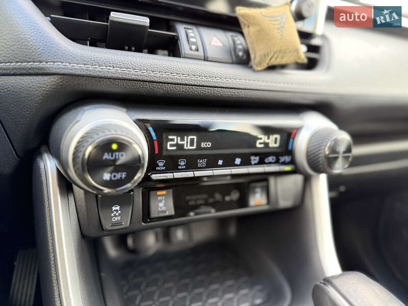 Внедорожник / Кроссовер Toyota RAV4 2022 в Киеве