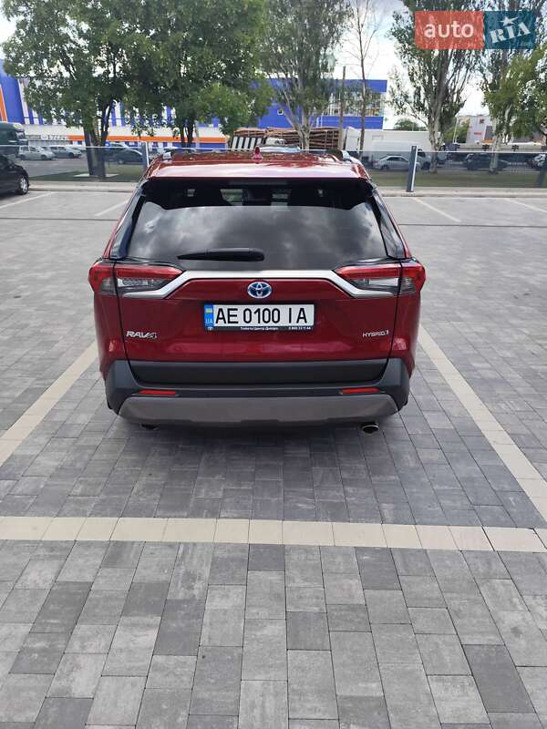 Внедорожник / Кроссовер Toyota RAV4 2020 в Днепре