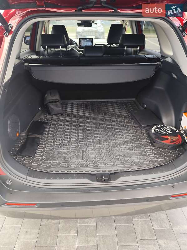 Внедорожник / Кроссовер Toyota RAV4 2020 в Днепре