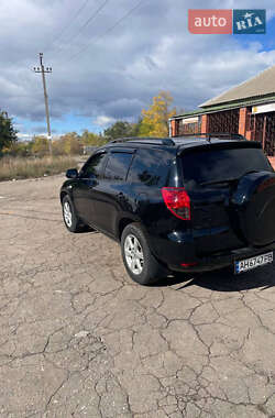 Внедорожник / Кроссовер Toyota RAV4 2006 в 