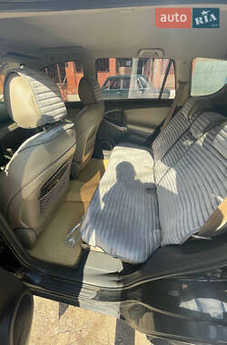 Внедорожник / Кроссовер Toyota RAV4 2006 в 