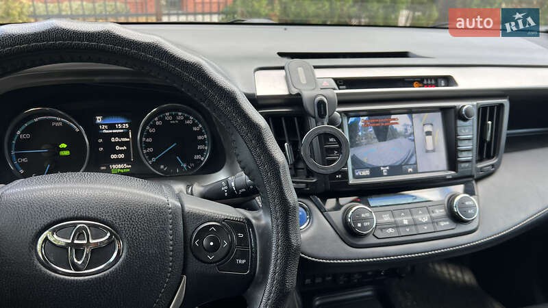 Внедорожник / Кроссовер Toyota RAV4 2017 в Хмельницком