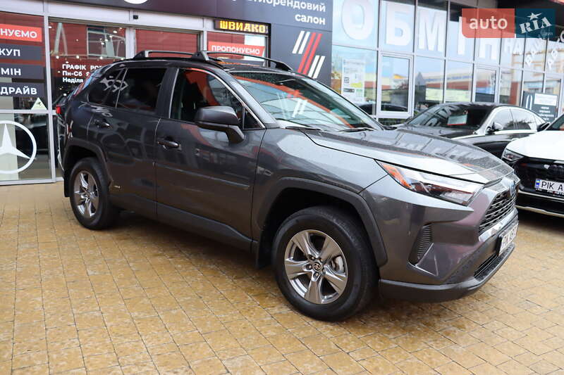 Внедорожник / Кроссовер Toyota RAV4 2023 в Львове