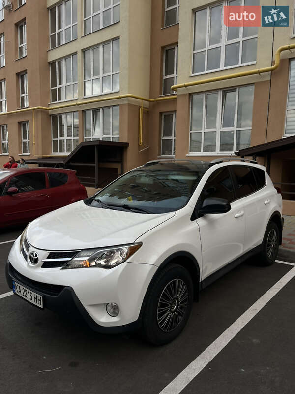 Внедорожник / Кроссовер Toyota RAV4 2013 в 
