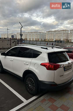 Внедорожник / Кроссовер Toyota RAV4 2013 в 