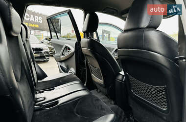Внедорожник / Кроссовер Toyota RAV4 2010 в 