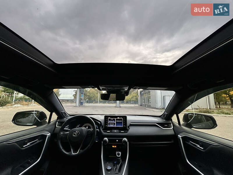 Внедорожник / Кроссовер Toyota RAV4 2020 в Николаеве