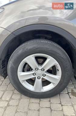 Внедорожник / Кроссовер Toyota RAV4 2014 в 