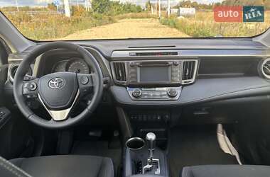 Внедорожник / Кроссовер Toyota RAV4 2014 в 