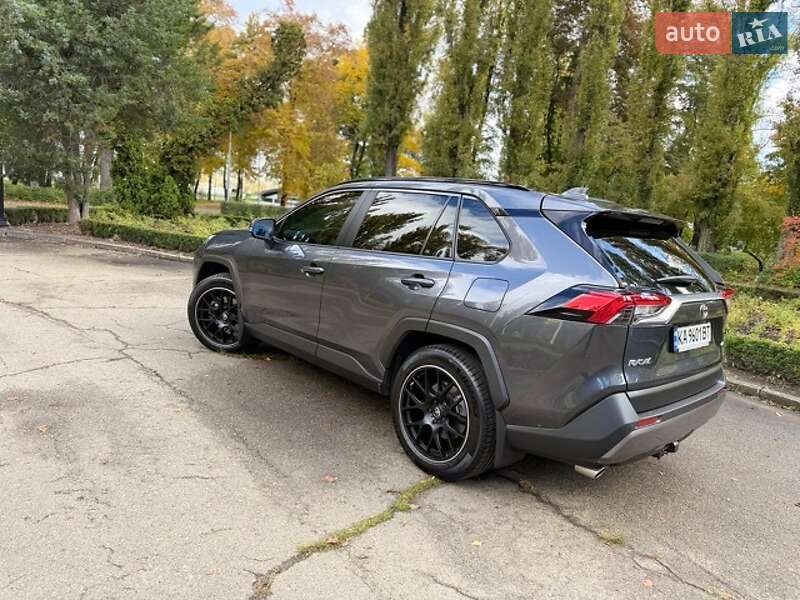 Внедорожник / Кроссовер Toyota RAV4 2020 в Киеве фото 6 Внедорожник / Кроссовер Toyota RAV4 2020 в Киеве