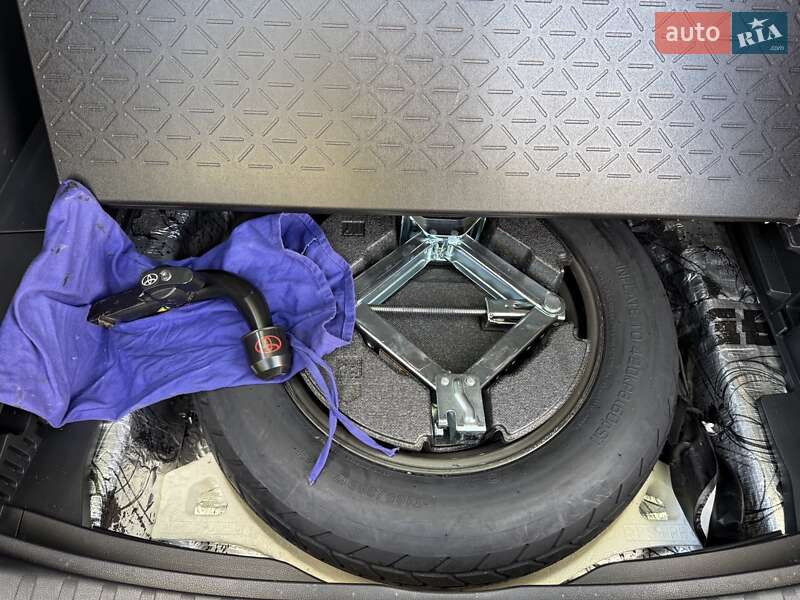 Внедорожник / Кроссовер Toyota RAV4 2020 в Киеве фото 8 Внедорожник / Кроссовер Toyota RAV4 2020 в Киеве