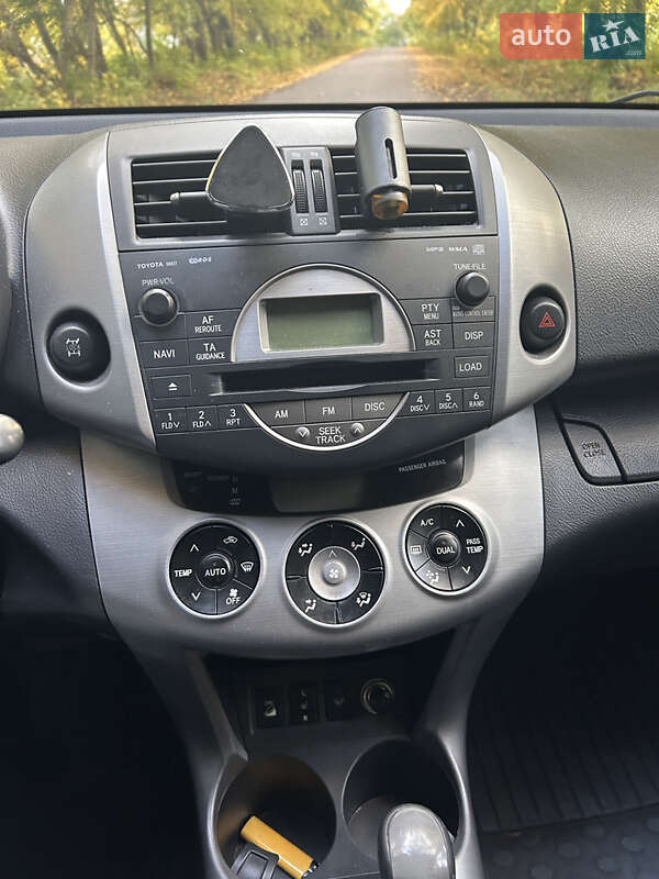 Внедорожник / Кроссовер Toyota RAV4 2007 в Тернополе