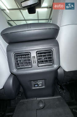 Внедорожник / Кроссовер Toyota RAV4 2022 в 