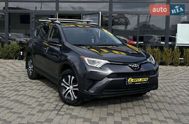 Позашляховик / Кросовер Toyota RAV4 2018 в Мукачевому