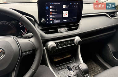Внедорожник / Кроссовер Toyota RAV4 2023 в Днепре