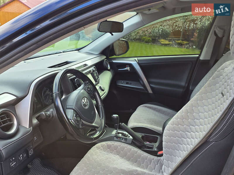 Позашляховик / Кросовер Toyota RAV4 2018 в Хмельницькому