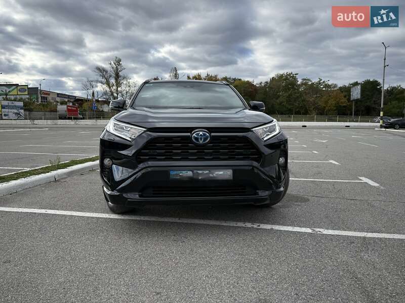 Позашляховик / Кросовер Toyota RAV4 2020 в Києві фото 3 Позашляховик / Кросовер Toyota RAV4 2020 в Києві
