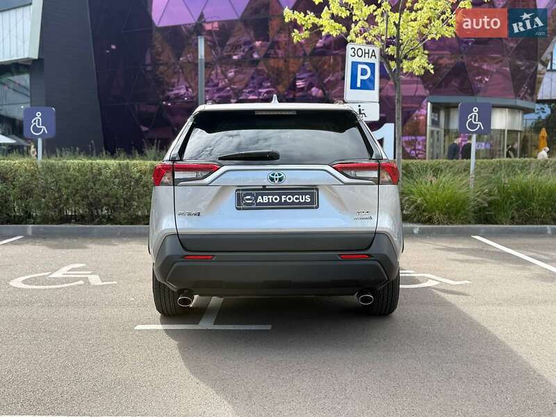 Позашляховик / Кросовер Toyota RAV4 2024 в Києві