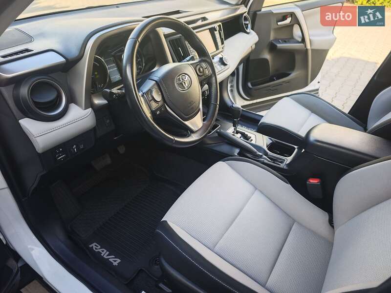 Внедорожник / Кроссовер Toyota RAV4 2016 в Одессе фото 25 Внедорожник / Кроссовер Toyota RAV4 2016 в Одессе