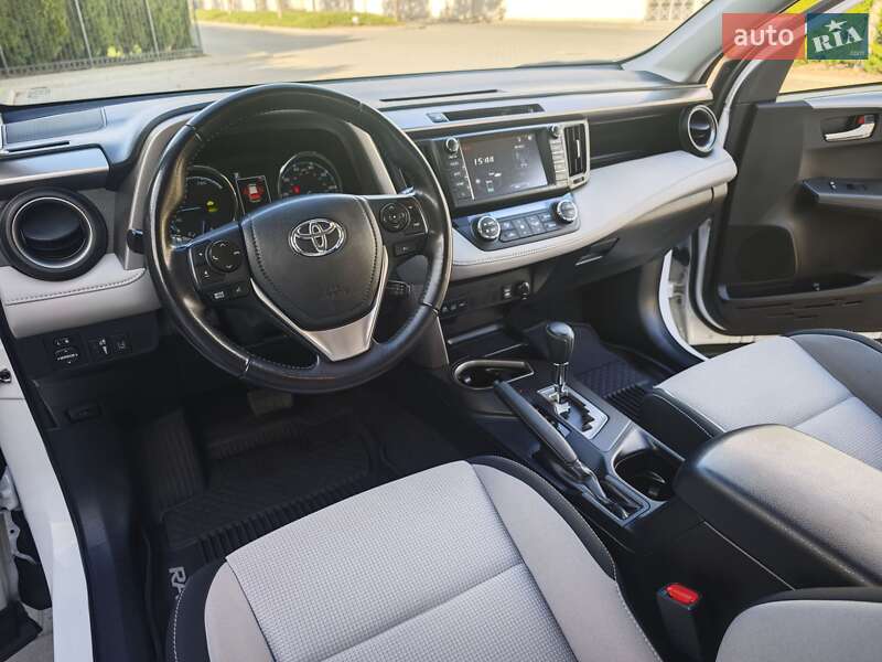 Внедорожник / Кроссовер Toyota RAV4 2016 в Одессе фото 26 Внедорожник / Кроссовер Toyota RAV4 2016 в Одессе