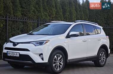 Позашляховик / Кросовер Toyota RAV4 2016 в 